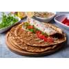 58. turkse pizza met saus en salade